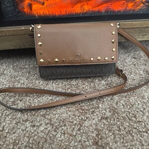 Michael kors crossbody